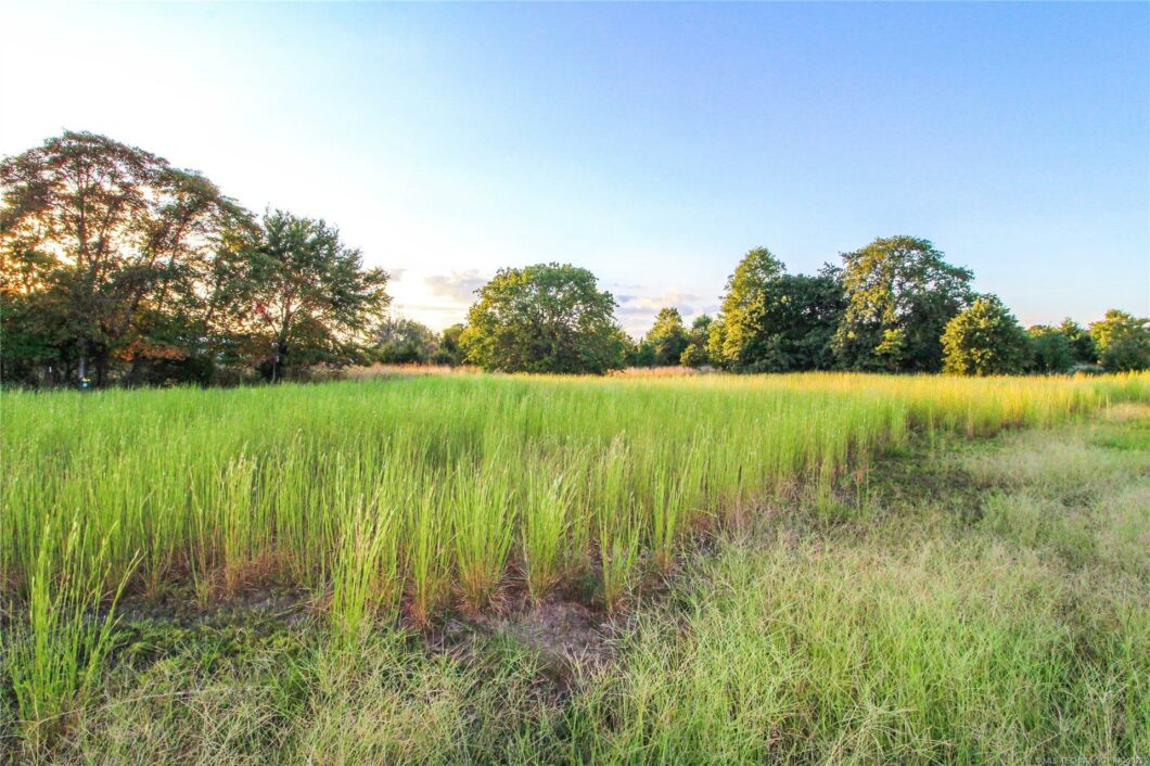 Lake Eufaula, Oklahoma Land for Sale Porches & Pastures